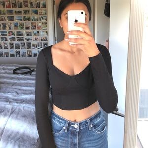 Sweetheart neck full sleeve top